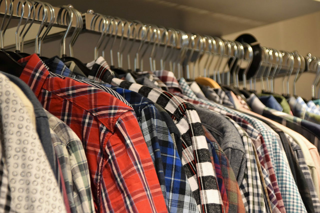 Rack of colourful men's shirts at Colours 'n' Collars, Fort Mumbai